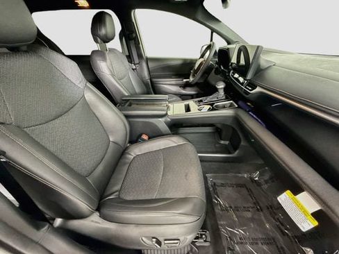 Certified 2026 Toyota Sienna Limited FWD image 31
