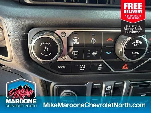 Used 2024 Jeep Gladiator Rubicon w/ Convenience Group AWD/4WD image 30
