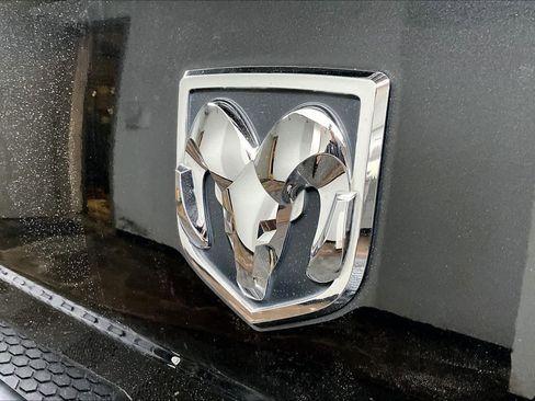 Used 2017 RAM 1500 Laramie w/ Convenience Group image 29