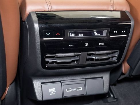 Certified 2024 Acura MDX SH-AWD w/ Technology Package image 27