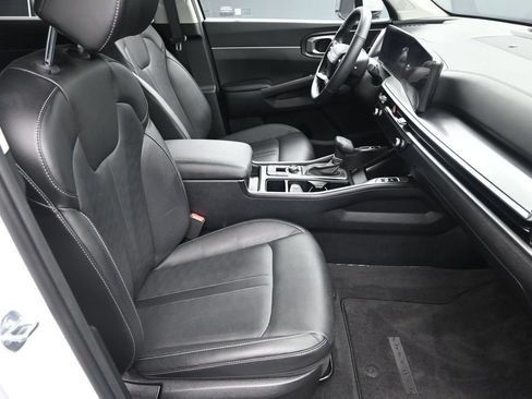 Certified 2026 Kia Sorento S FWD image 37