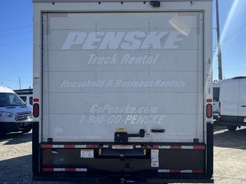 Used 2022 Ford E-350 and Econoline 350 Super Duty image 7