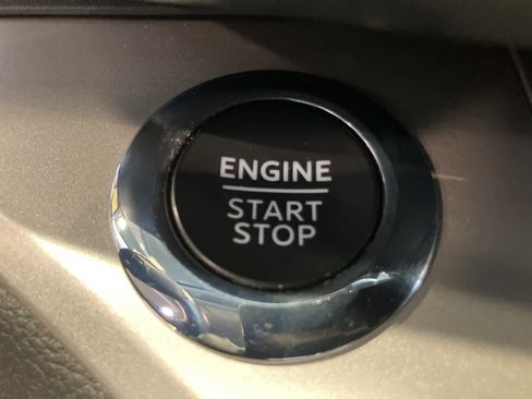 Used 2023 Ford Explorer XLT w/ Equipment Group 202A image 18