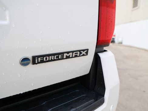 Used 2024 Toyota Tacoma TRD Off-Road image 17