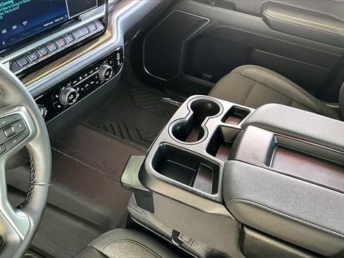 Used 2024 Chevrolet Silverado 1500 LT image 15