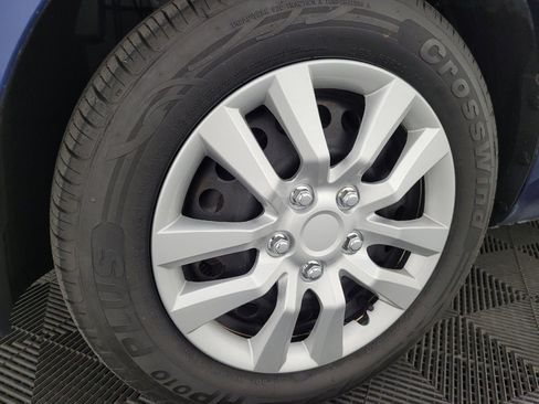 Used 2019 Nissan Versa SV FWD image 31