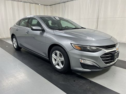 Used 2024 Chevrolet Malibu LS image 2