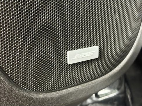 Used 2023 GMC Acadia Denali image 18