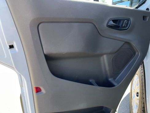 Used 2025 Ford Transit 350 XLT image 17