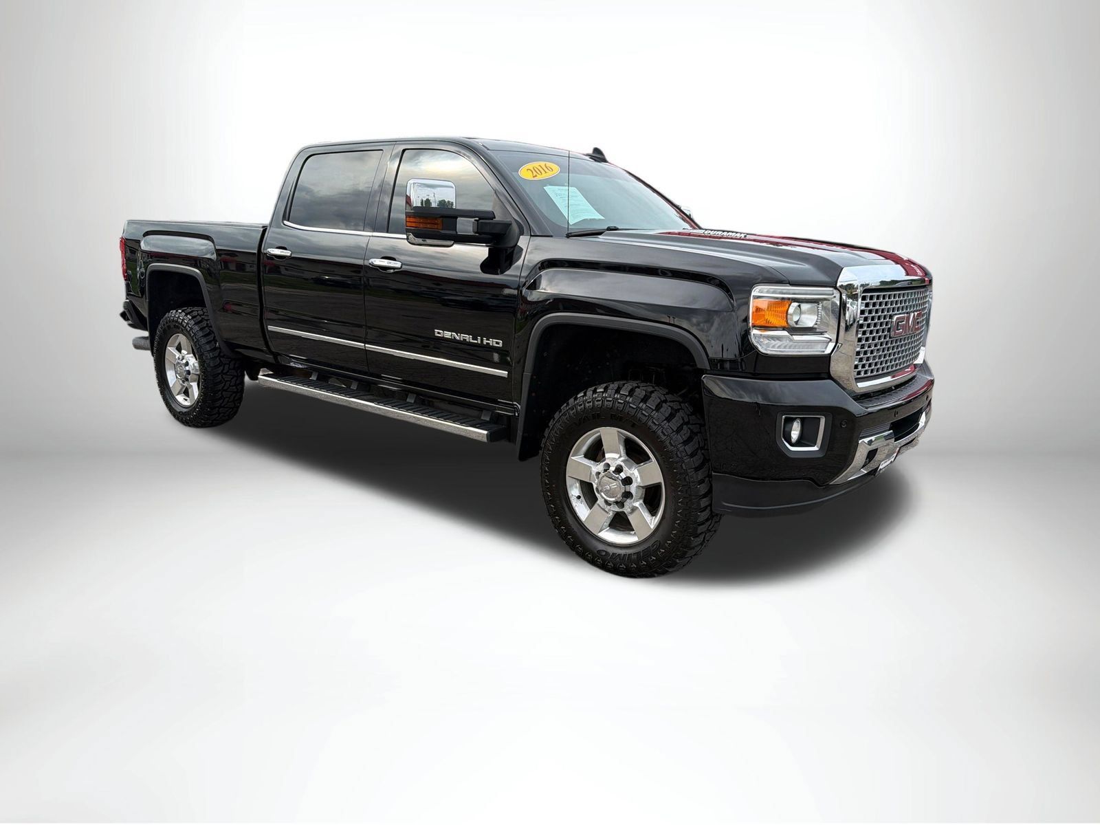 Used 2016 GMC Sierra 2500 Denali w/ Suspension Package, Off-Road AWD/4WD image 9