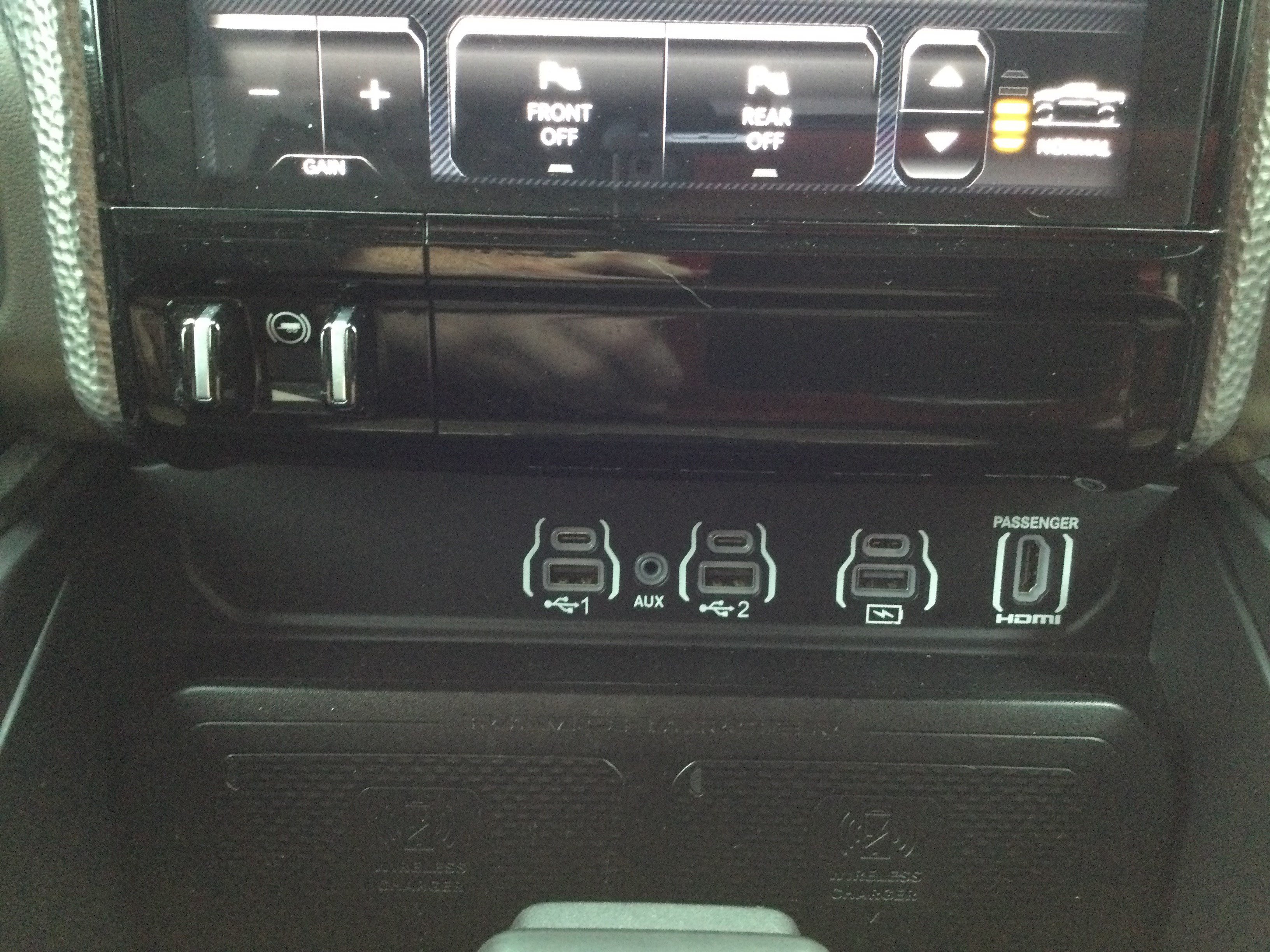 Used 2025 RAM 1500 Limited AWD/4WD image 21