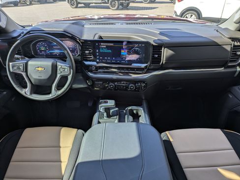 Certified 2025 Chevrolet Silverado 1500 LTZ AWD/4WD image 26