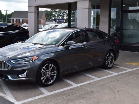 Used 2020 Ford Fusion Titanium image 8