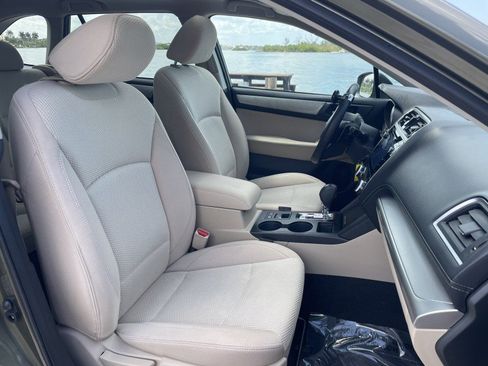 Used 2019 Subaru Outback 2.5i Premium AWD/4WD image 10