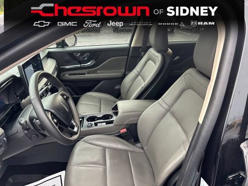 Used 2024 Lincoln Corsair AWD w/ Equipment Group 101A image 27