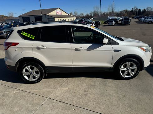 Used 2014 Ford Escape SE w/ Equipment Group 201A image 4