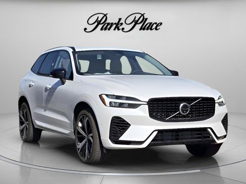Used 2025 Volvo XC60 T8 Ultra w/ Climate Package AWD/4WD image 6