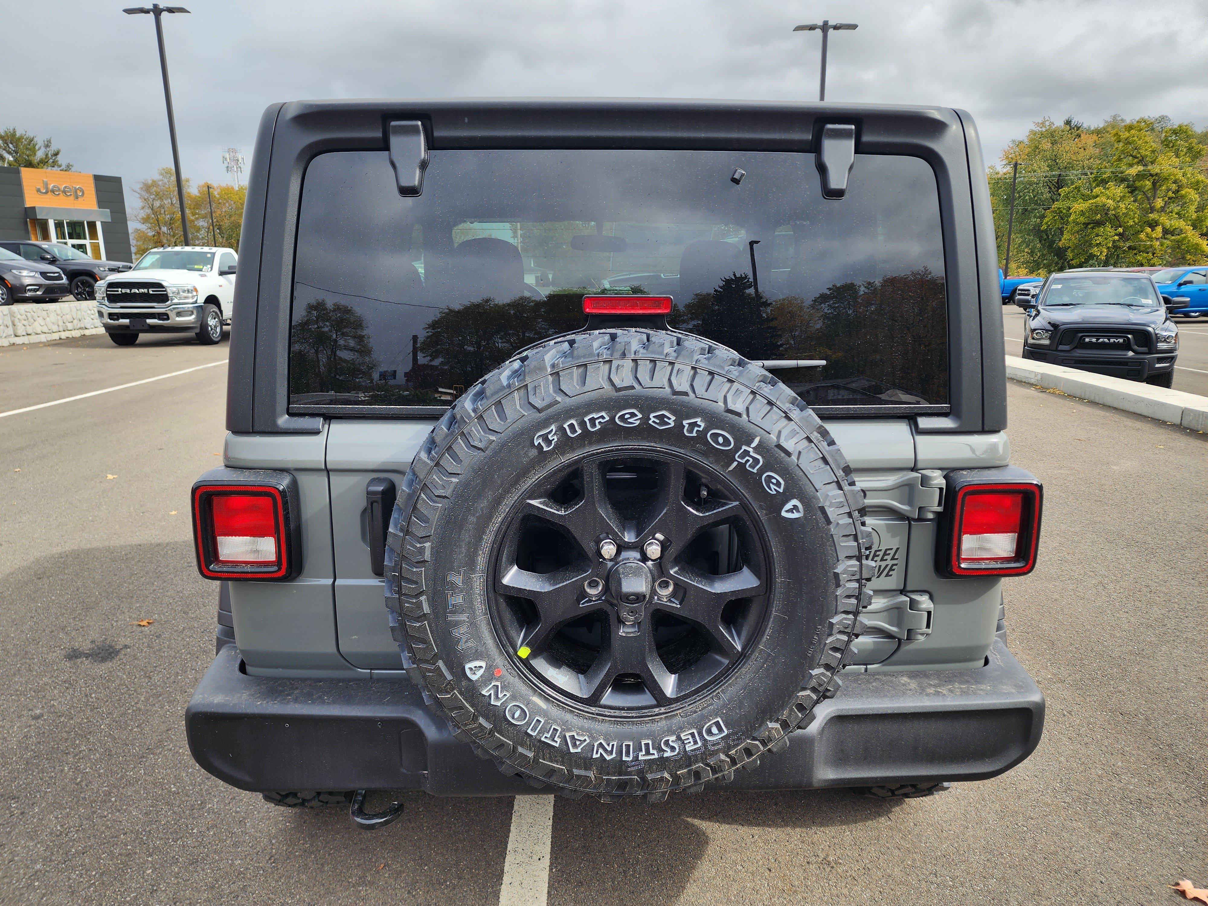 Used 2023 Jeep Wrangler Sport AWD/4WD image 4