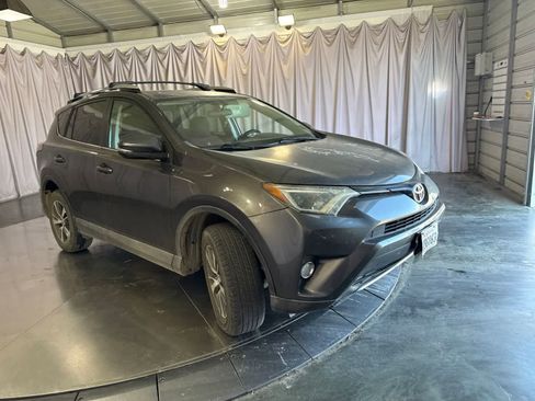 Used 2016 Toyota RAV4 XLE FWD image 3
