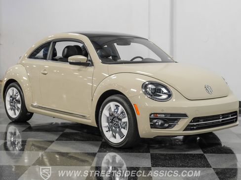 Used 2019 Volkswagen Beetle 2.0T Final Edition SEL image 15