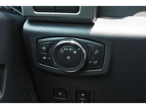 Used 2022 Ford F350 Platinum w/ FX4 Off-Road Package AWD/4WD image 21