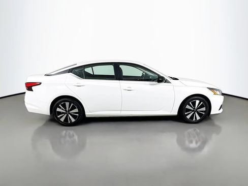 Used 2022 Nissan Altima 2.5 SR FWD image 5