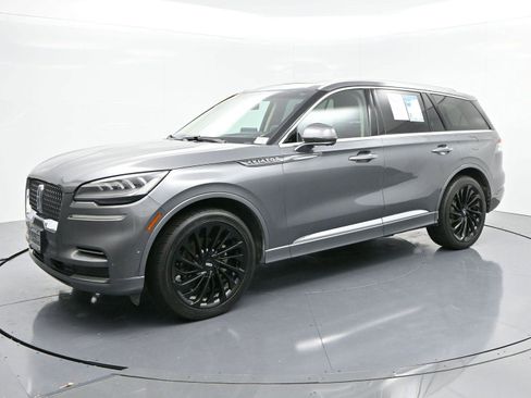 Used 2022 Lincoln Aviator Reserve w/ Equipment Group 201A image 3