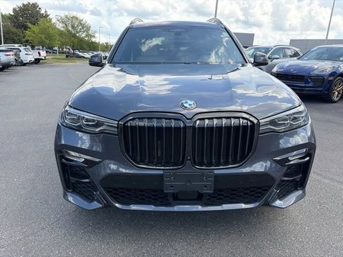 Used 2021 BMW X7 xDrive40i w/ M Sport Package AWD/4WD image 2