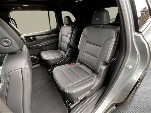 New 2026 Buick Enclave Sport Touring w/ Power Package FWD image 11