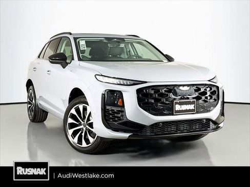 New 2026 Audi Q3 quattro 2.0T AWD/4WD image 1