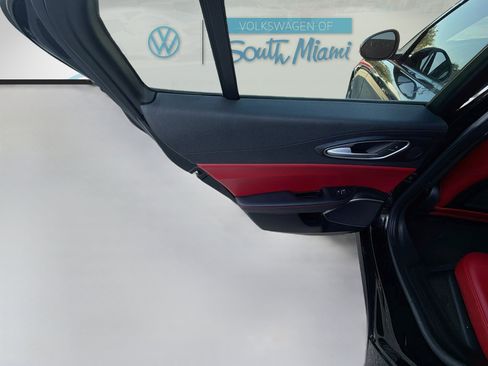 Used 2019 Alfa Romeo Giulia w/ Quick Order Package 22K Sport RWD image 25