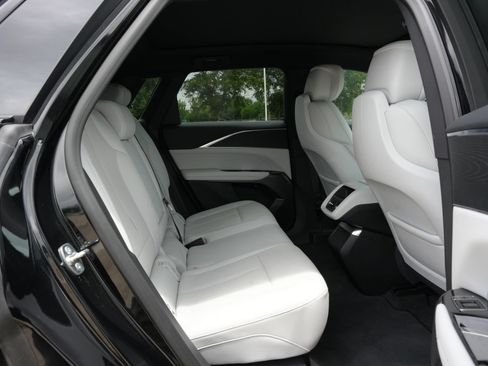 Certified 2024 Cadillac Lyriq Luxury RWD image 22