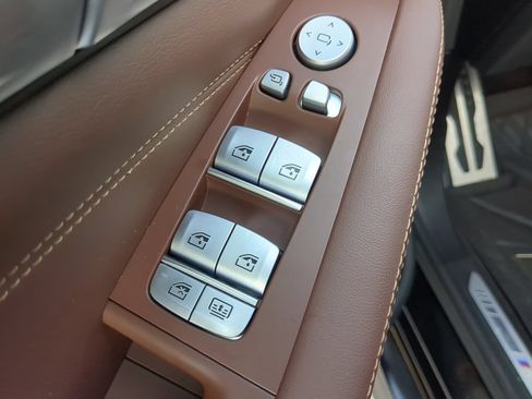 Used 2025 BMW X7 M60i AWD/4WD image 57