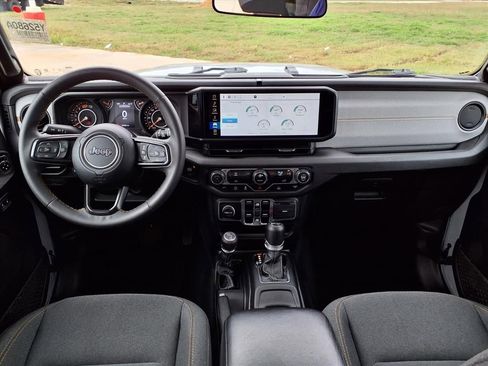 Used 2024 Jeep Wrangler Sport S image 9