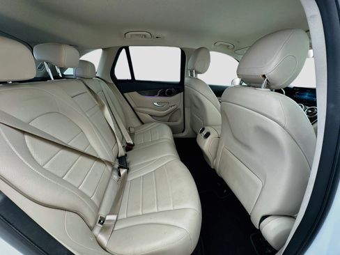 Used 2020 Mercedes-Benz GLC 300 4MATIC image 18