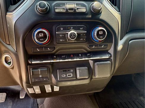 Used 2021 Jeep Gladiator Rubicon AWD/4WD image 14