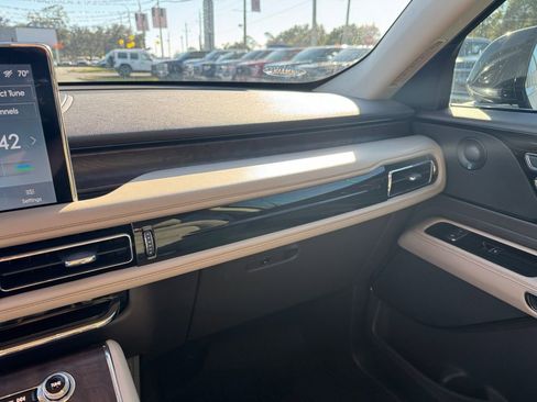 Used 2022 Lincoln Aviator Reserve image 36
