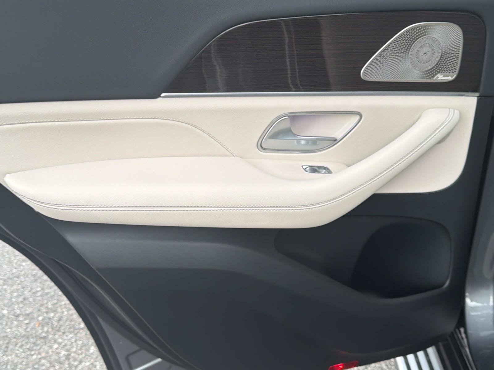 Certified 2025 Mercedes-Benz GLE 350 4MATIC image 11