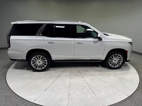 Used 2023 Cadillac Escalade Premium Luxury AWD/4WD image 6