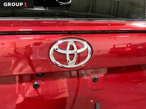 Used 2025 Toyota RAV4 XLE image 30