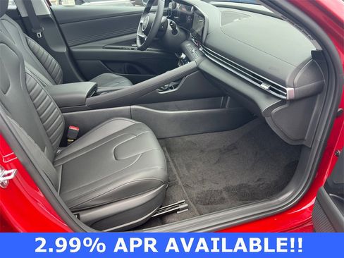 Certified 2025 Hyundai Elantra Limited image 13