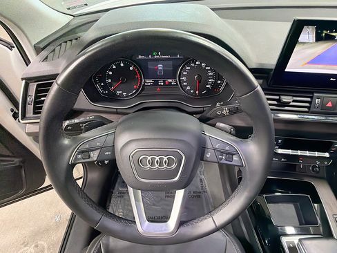 Used 2022 Audi Q5 2.0T Premium w/ Convenience Package image 38