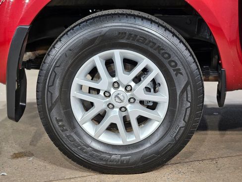 Used 2021 Nissan Frontier SV AWD/4WD image 17