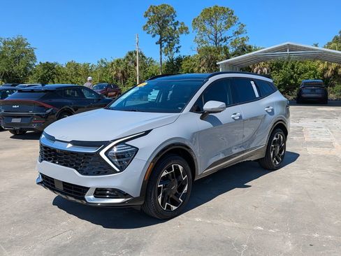 Certified 2023 Kia Sportage SX AWD/4WD image 4