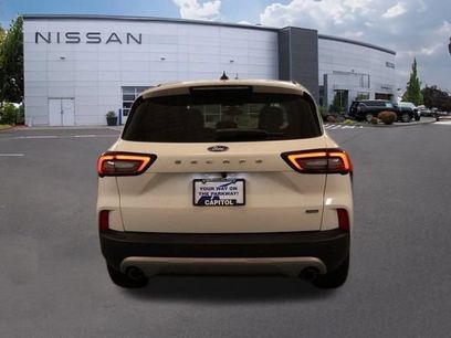 Used 2025 Ford Escape SE w/ PHEV Premium Package