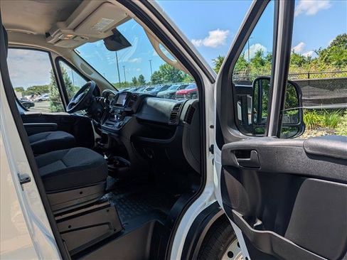 Used 2023 RAM ProMaster 2500 w/ Convenience Group FWD image 11