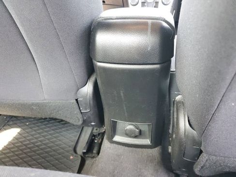 Used 2013 Chevrolet Cruze LS FWD image 18