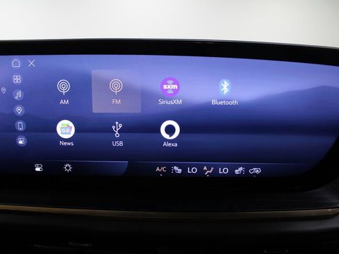 Used 2024 Buick Envision Avenir image 49