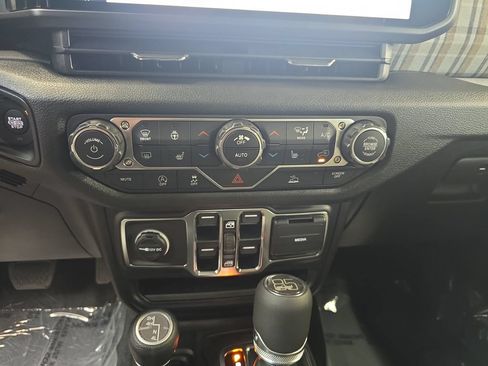 New 2026 Jeep Gladiator Sport AWD/4WD image 21