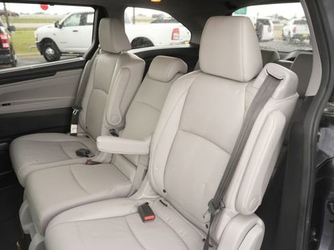 Used 2019 Honda Odyssey EX-L image 14